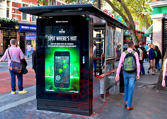 65 pouces Tft type plancher debout Pure signalisation numérique extérieure imperméable à l'eau pour la publicité