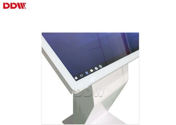 Type éclairé à contre-jour par Wled de location de 47 pouces d'écran tactile de Tft de moniteur de Digital de totem antichoc de Signage