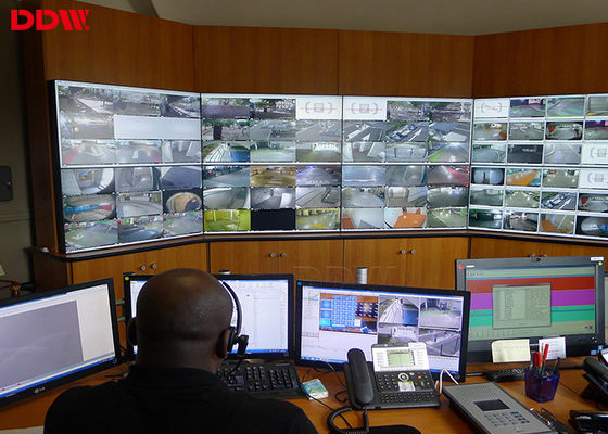 les écrans multiples visuels de salle de commande d'interfaces d'affichage de mur d'atterrisseur de 1,8 millimètres pour la surveillance de sécurité centrent